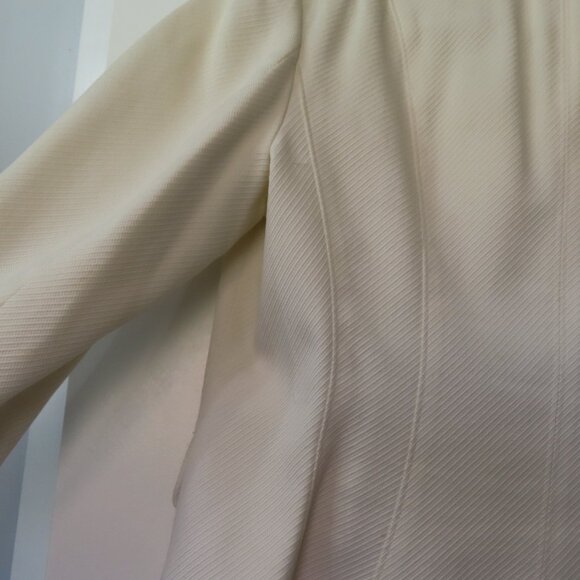 Ann Taylor Petites Light Yellow 3/4 sleeve cotton summer jacket, size 10 - Picture 11 of 14